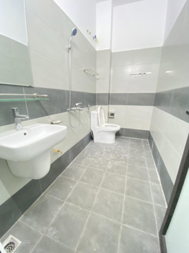 Nhà mới 3 tầng An Đồng AD, 2 mặt ngõ, ô tô đỗ cửa, gần chợ Vĩnh Khê - Hoàng Huy An Đồng, 60m²