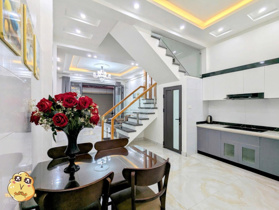 Phố Lạch Tray - Ngay Trường Đại Học - Sầm uất kinh doanh
