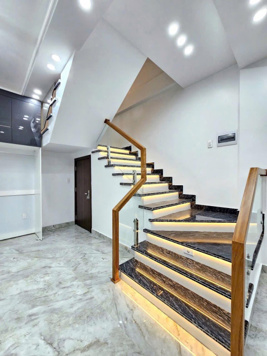 Căn duy nhất Khúc Hạo, Thiên Lôi - Vĩnh Niệm