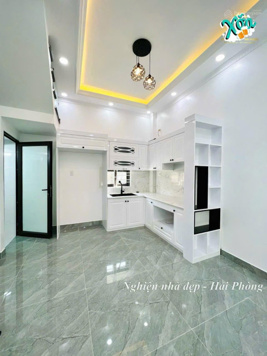 Nhà phố 3 tầng, rộng đẹp, sân chung rộng rãi, an ninh