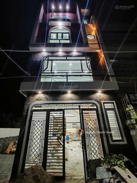 Bán nhà ngõ to đường Đà Nẵng, Ngô Quyền, Hải Phòng ô tô đỗ trong nhà