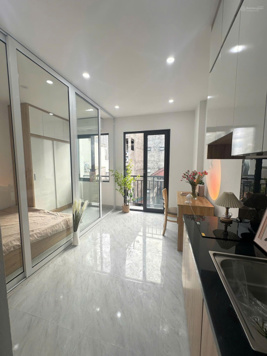 Sớm ra mặt phố! Tòa CHDV Yên Lãng, 101m2*8T, MT 7m, 28 căn hộ 1N1K, đủ PCCC, dòng tiền 7%/năm