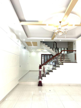 Bán nhà đẹp (chỉ mang đồ vào ở) đường Lạc Long Quân (rộng 39 m), Đông Vệ, TP Thanh Hoá