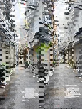 Bán nhà riêng PHÚ NHUẬN - 489 Huỳnh Văn Bánh, 40m2, 4 lầu đúc, 4pn, ở quá sướng.