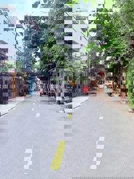 NGÃ TƯ LẠC LONG QUÂN - ÂU CƠ, (5x13.5)m, 4 tầng, xe hơi đỗ cửa, 9.5 tỷ.