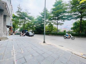 Mặt phố Ba Đình 6 tầng lừng lững - Ô tô dừng đỗ - Vỉa hè đá bóng - Kinh doanh đỉnh.
