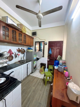 Phương Mai, ngõ ô tô tránh ô tô, cách phố Phương Mai 10m, 02 thoáng, 57 m2*5 ngủ