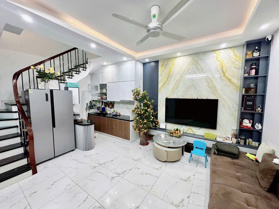 HÀNG HÓT HỒ TÂY- LẠC LONG QUÂN-NHÀ PHÂN LÔ- FULL NỘI THẤT -VÀI BƯỚC RA PHỐ- KD- 34m GIÁ 8.5 Tỷ ctl