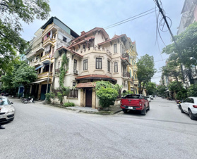 Bán BT KĐT Đại Kim, Hoàng Mai. DT 108m2 - MT 10m lô góc 3 thoáng 3 oto tránh, hướng Đông tứ mệnh