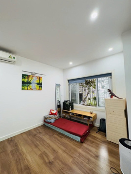 Bán nhà dân tự xây để ở ngõ 44 Trần thái tông 5 tầng, ảnh thực tế nhà, căn góc 