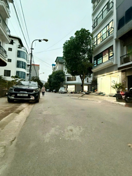 NHÀ MẶT PHỐ NGHI TÀM-SÁT HỒ TÂY - Ô TO- LÔ GÓC - 7 TẦNG TM - KD- GIÁ 18.5 tỷ có tl