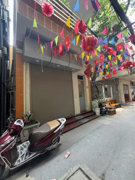 Xóm em có căn nhà  Lô góc sát phố 46,5m 5 tầng oto chạy vòng quanh gia 6.4 ty