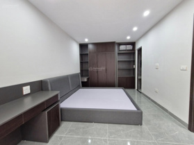 Chính chủ bán nhà ngõ 24 Ngọc Lâm, Long Biên, Hà Nội nhà 6 tầng - thang máy