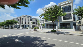 Em cần nhượng lại 2 suất ngoại giao biệt thự Solasta Mansion từ 2x tỷ rẻ nhất dự án. Sinh lời ngay