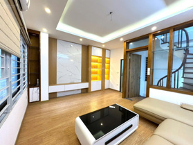 Nhà Kim Mã, căn góc 2 thoáng, ngõ to thông, 20m ra phố ô tô, kinh doanh mọi loại hình, 44m²*5T