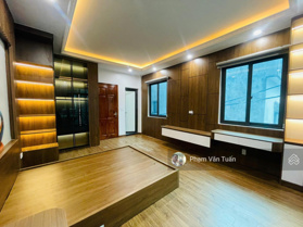 Hiếm! Nhà cực đẹp 45m2x7T full nội thất. Thang máy, lô góc, ngõ nông phố Hoàng Hoa Thám, Vĩnh Phúc