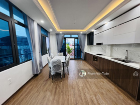 Hiếm! Nhà cực đẹp 45m2x7T nội thất. Thang máy, lô góc thoáng sáng, ngõ nông phố Văn Cao, Vĩnh Phúc