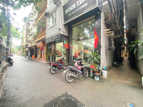 PHỐ LÊ VĂN HIẾN- NHÀ ĐẸP LONG LANH SẴN Ở LUÔN - NGÕ THÔNG - Ô TÔ TRÁNH ĐỖ NGÀY ĐÊM- GIÁ 4.6 TỶ