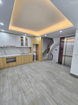 Chủ nhà nhờ bán, phố Thái Hà, 41m2 6 tầng thang máy, nhà mới tinh, lô góc, taxi đỗ cửa, giá 12.5 tỷ