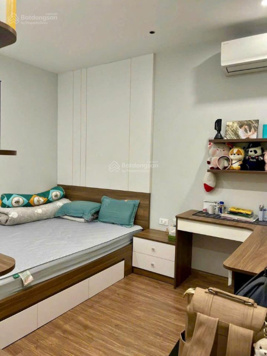 Mình cần bán nhanh căn 57.3m2, 2N, 2VS full đồ NHS Phương Canh, NT Home, giá 3 tỷ