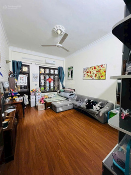 Chính chủ cần bán nhà riêng ngay khu Kosmo, nhà phân lô 55/60m2 xây 3T. Ngõ ô tô tránh có vỉa hè