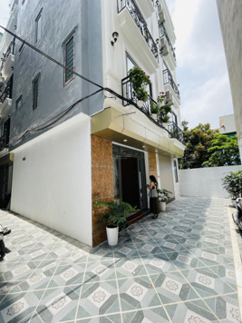 Bán nhà 16b ngõ 227 Thạch Bàn - Long Biên. 34m2 5 tầng, lô góc mới full nội thất. LHCC: 0978 877 155