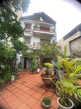 Bán nhà đẹp phân lô phố Nhật Tảo, quận Bắc Từ Liêm 3 tầng, mặt tiền 8.2m, diện tích 185m2