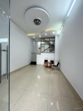 Chính chủ cho thuê HXH Bùi Thị Xuân. Tân Bình - có HH môi giới - 4x15m - 2 lầu