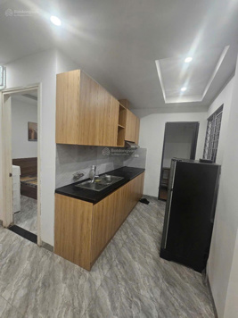 Cho thuê chung cư mini Phạm Thận Duật (sau làng trẻ SOS) ô tô đỗ cửa 35m2 1PN 1PK điện nước giá dân