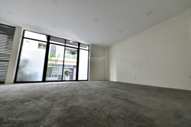Cho thuê nguyên căn ngõ rộng ô tô tại Tây Sơn 45m2x4T nhiều phòng full ĐH, mới sơn sửa, làm VP 17tr