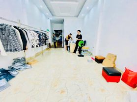 Bán nhà phố Pháo Đài Láng, Đống Đa tiện kinh doanh 6 tầng 48m2 giá 21.5 tỷ