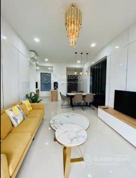 Chuyên cho thuê căn hộ 1,2,3 phòng ngủ đầy đủ nội thất đẹp lầu cao view sông LH: 0776 274 555