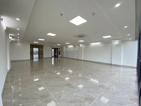 Cho thuê nhà mới tinh Võ Chí Công, Xuân La, 100m2x7T, có hầm, thông sàn, thang máy, 3làn ô tô, 45tr
