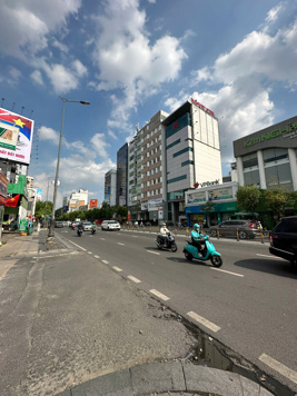 Nhà mặt tiên khu cư xá bắc hải quận 10