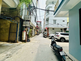 NHÀ PHỐ VIÊN- NHỎ TIỀN BAY NHANH - 5 TẦNG FULL NỘI THẤT- PHÂN LÔ - 10M Ô TÔ TRÁNH. GIÁ 4.5 tỷ ctl