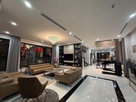CHO THUÊ giá 105tr/1 tháng. Biệt Thự Vinhomes Riverside. SĐT liên hệ 0981 839 516