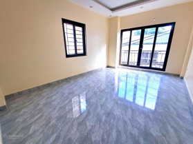 6.X tỷ - 30m2 - 5 tầng mới - ô tô qua nhà - ngõ thông - Khuyến Lương - Vành Đai 3 - Yên Sở - HM