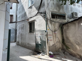 Gia đình chia thừa kế cắt 50m2 để bán, mặt tiền 5m diện tích 50m2