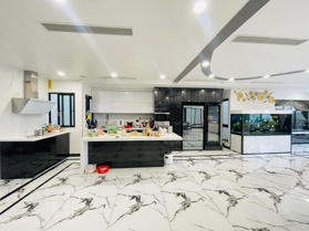 Ô tô tránh như mặt phố - toà 300m2 - Airbnb kết hợp CHDV doanh thu cứng 500tr/tháng