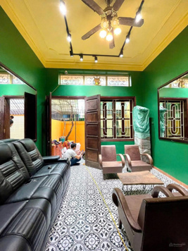 Phân lô ngõ 28 VIP Nguyên Hồng, vỉa hè, kinh doanh, 6 tầng, MT 5m, giá 33 tỷ