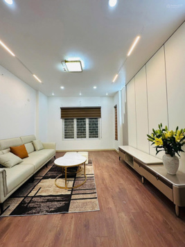 Bán nhà Nguyễn Vẵn Trỗi 25m2, 6 tầng, MT 3.85m 4 ngủ nhà đẹp ở luôn chỉ 6.35 tỷ .