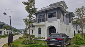 Bán biệt thự đơn lập 4 mặt thoáng, mặt biển vịnh Bái Tử Long