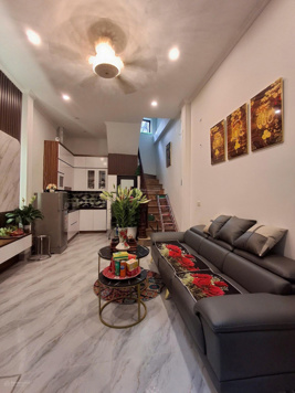 Bán nhà chính chủ đường Định Công, 60m2, 4T, MT 4m, gần phố, ở sướng.