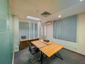 Chính chủ cho thuê văn phòng ở Nguyễn Khang có vách ngăn các phòng y ảnh