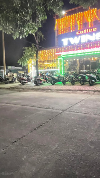 Cho Thuê lô Góc 300m2 đường DK5A trệt 2 lầu đang kinh doanh quán cà phê rất đẹp và ở hộ gia đình