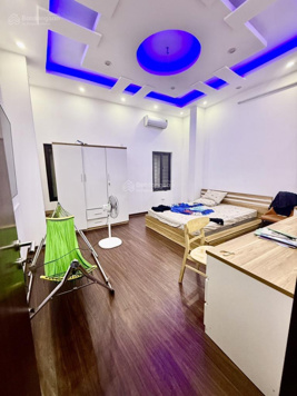 Hiếm có! Nhà đẹp Phương Liệt, 45m2, 8.8 tỷ gần hồ, gần ô tô, ngõ nông trải nhựa, cực thoáng