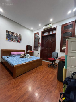 Ô TÔ TRÁNH,VÀO NHÀ,DT 63M ,4,5 TẦNG THANG MÁY. GIÁ CHÀO 16,6 TỶ CÓ THƯƠNG LƯỢNG.