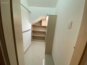 Giá 4,9tr - Xô Viết Nghệ Tĩnh, Bình Thạnh, gần Hutech - 50m2 - 1 phòng ngủ, ban công, phòng thay đồ