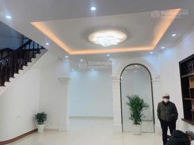 Cho thuê nhà phố Lê Văn Thiêm, Thanh Xuân 25m2 ô tô ra vào giá 5 triệu/ tháng