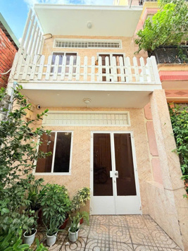 40m2 (3,8x11) Hẻm VIP Ô Tô đỗ cửa Nguyễn Văn Đậu - 2PN - 2 WC- Khu dân trí